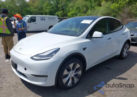 2021 Tesla Model Y Long Range Dual Motor All-Wheel Drive from USA, damaged, VIN 5YJYGAEE0MF149430